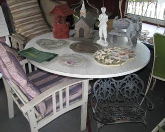 several round tables