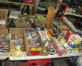 tools, hardware, hinges, door handle sets, light bulbs