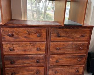 Chest of drawers