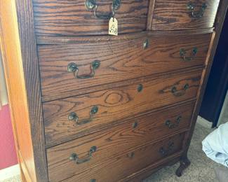 Lovely highwboy bureau