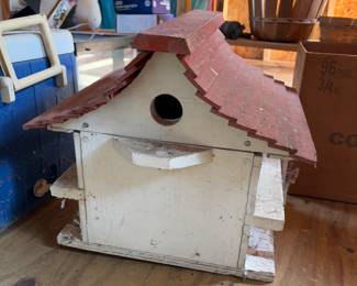 Wood bird house