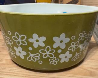 Vtg Pyrex Crazy Daisy bowl