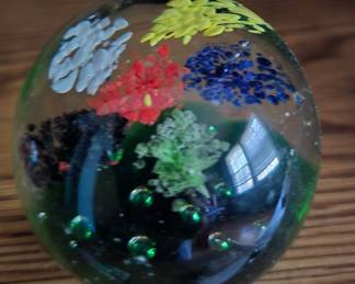 Glass paperweight