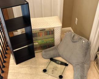 Hamper, Scale, Shelf