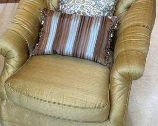 Sherrill Swivel Tub Chair (A)
