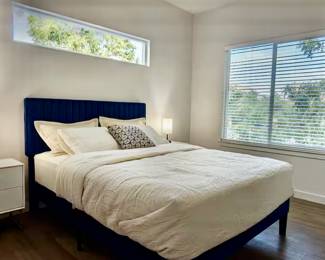 Queen size bed with mattress