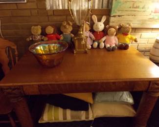 Desk and friends