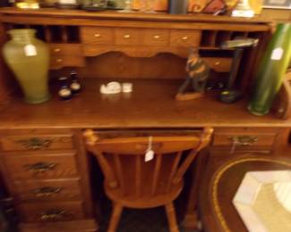 Roll top desk