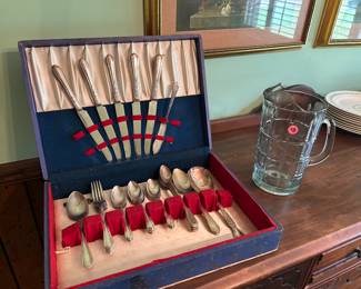 Silverware set 20.00