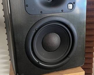 Speaker pairs