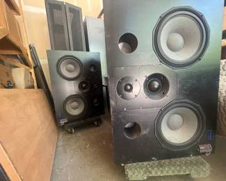 Studio Monitors
Professional Sound