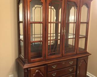 Lexington Furniture Company China Cabinet
