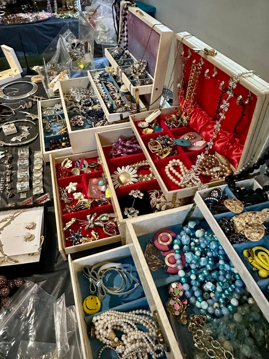 Hundreds of pieces of great vintage & sterling jewelry!