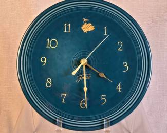 FIESTA 1PC Post 86 Plate Clock, Juniper. The Homer Laughlin China Co