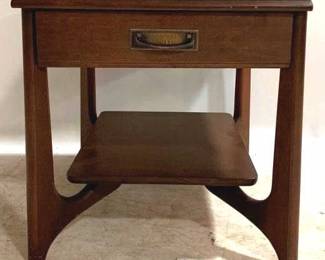 1318 - Mersman Walnut 1 Drawer Mid Century Table 20 x 20 x 27