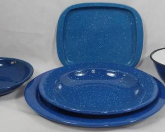 186 - Assorted Blue Enamelware