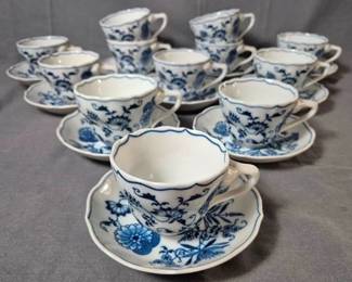 2455 - 22pc Blue Onion Blue Danube Cups & Saucers 10 Sets w/ 2 extra cups