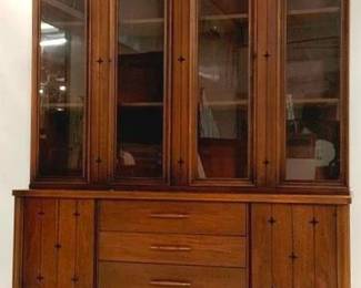1398 - Broyhill Saga Walnut MCM China Hutch 4 door, 3 drawer 70 x 55 x 18
