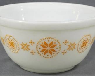 167 - Pyrex Town & Country Mixing Bowl 4x7.5