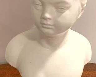 2521 - Woman Bust Statue - 11" Tall (Plaster)