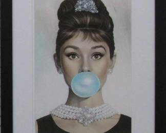 9090 - AUDREY HEPBURN BUBBLEGUM 14.75 X 18.75