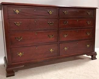 1011 - Craftique 8 Drawer Dresser on Bracket Foot 34 x 56 x 21