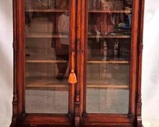 118x - 2-Piece Victorian Walnut Bookcase w/ key 76 x 51 x 20