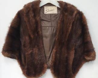 8100 - Furs by Steins Memphis - Vintage Shawl