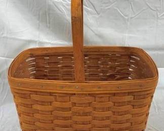 2499 - Longaberger Basket 15 x 10 x 15 Split Handle