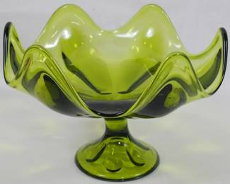 44 - Viking 6 Petal Avocado Compote 5x7.5"