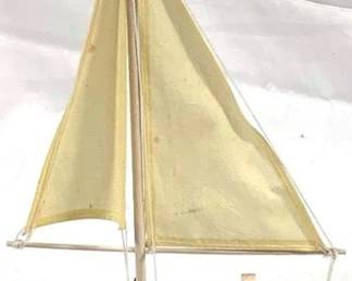 2438 - Model Sailboat 6 x 10
