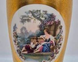 4058 - Pickard Gold Rose & Daisy Medallion Vase 10.5" tall
