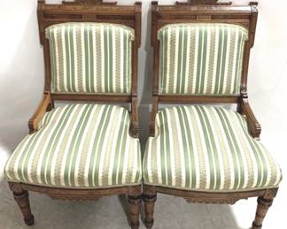 2516 - Matching Pair Victorian Walnut Parlor Chairs 33.5 x 21 x 19