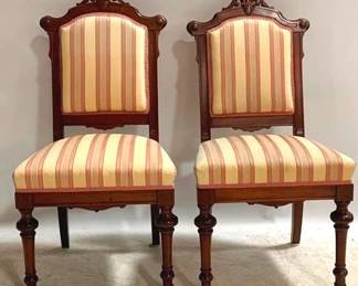 1399 - Pair Walnut Victorian Carved Parlor Chairs 37 x 19 x 17