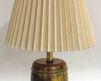 1239 - Brass Desk Lamp 17" You are buying a used as-is electric/electronic item. We do not guarantee all components are present, and if it is not expressly stated, it is untested.