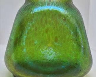 4059 - Loetz Art Glass Pinch Form Vase 7 x 7