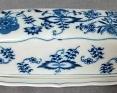 2457 - Blue Danube Blue Onion Stick Butter Dish 8 x 4