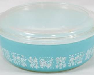 1027 - Pyrex Butterprint Covered Dish 3x8x6.5