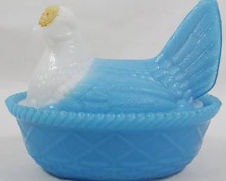 64 - Blue & White Slag Glass Hen on Nest 4.5"