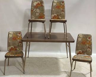 1307 - Vintage Mid Century 5 Pc Dinette Set Great Color Upholstery, two leaves, clean table 29 x 47 x 36, chairs 34 x 16 x 15