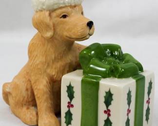 1117 - Lenox Dog with Present 4.5"