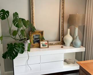 White Lacquer Modern Chest