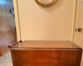 Hekman tea cart