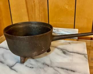 Cast iron spider pot