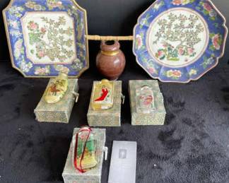 Vintage Chinese Reverse Painting Glass Snuff Bottles More