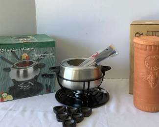 Fondue with Wine Chiller