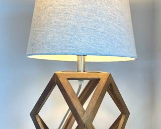 Geometric wood table lamp