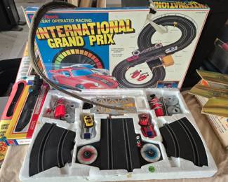 Collectible slot car set