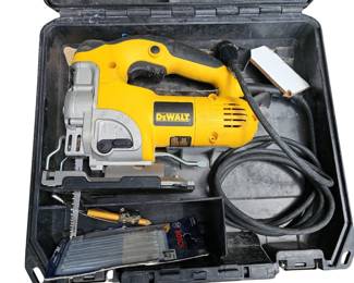 Power Tools: DeWalt DW331 VS Orbital Jig Saw 1" Stroke