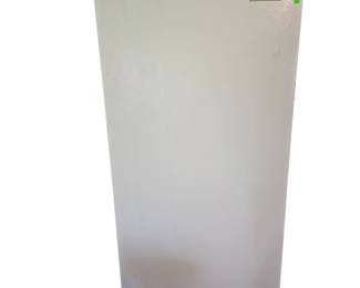 Gibson Upright Freezer Wire Shelves FV 19M2WU Gets Cold